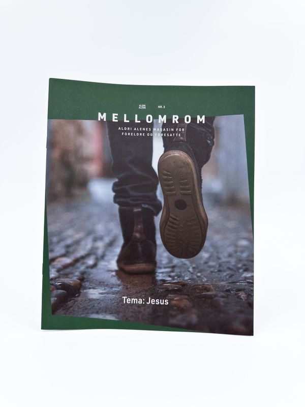 Ekstra sett med tweenshefter og foreldremagasin