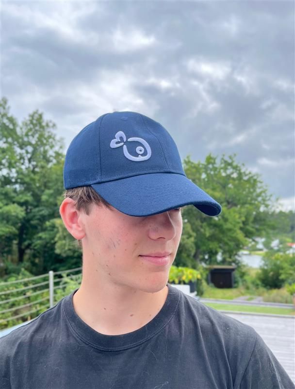 Caps med logo fisk